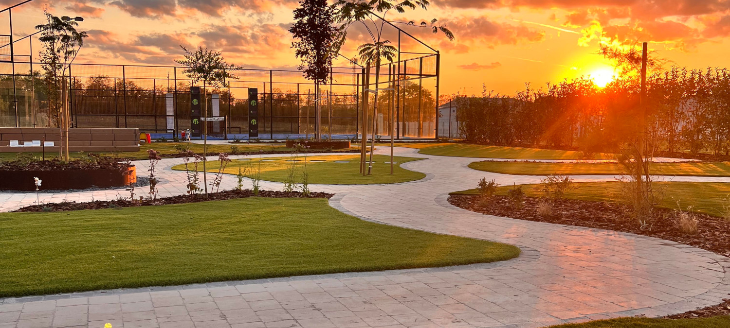Holland Pázsit - Piacvezető 1500 m2 Műfű Centrum – ahol minden megoldás kéznél van.
